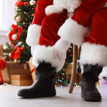 CTA-Santa-SantaInformation-375x375–1 Santa wearing shoes